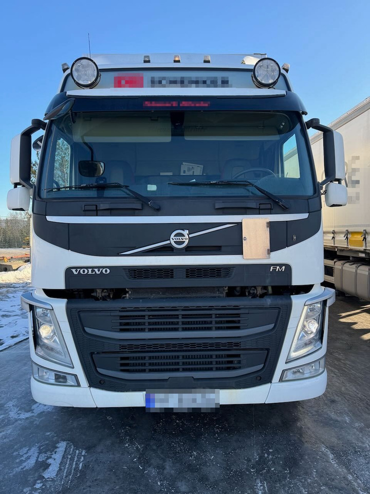 Volvo FM370 - Camión caja cerrada: foto 2 Volvo FM370 - Camión caja cerrada: foto 2