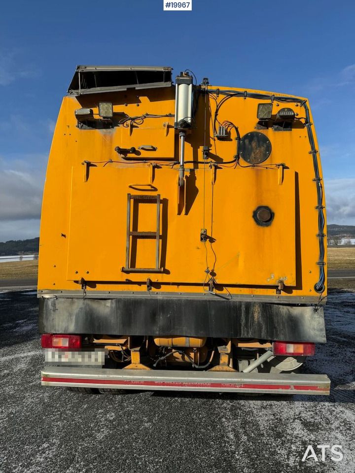 Volvo FM9 4x2 feiebil m/ Beam sweeper S7000 påbygg SE VIDEO - Barredora vial: foto 4 Volvo FM9 4x2 feiebil m/ Beam sweeper S7000 påbygg SE VIDEO - Barredora vial: foto 4