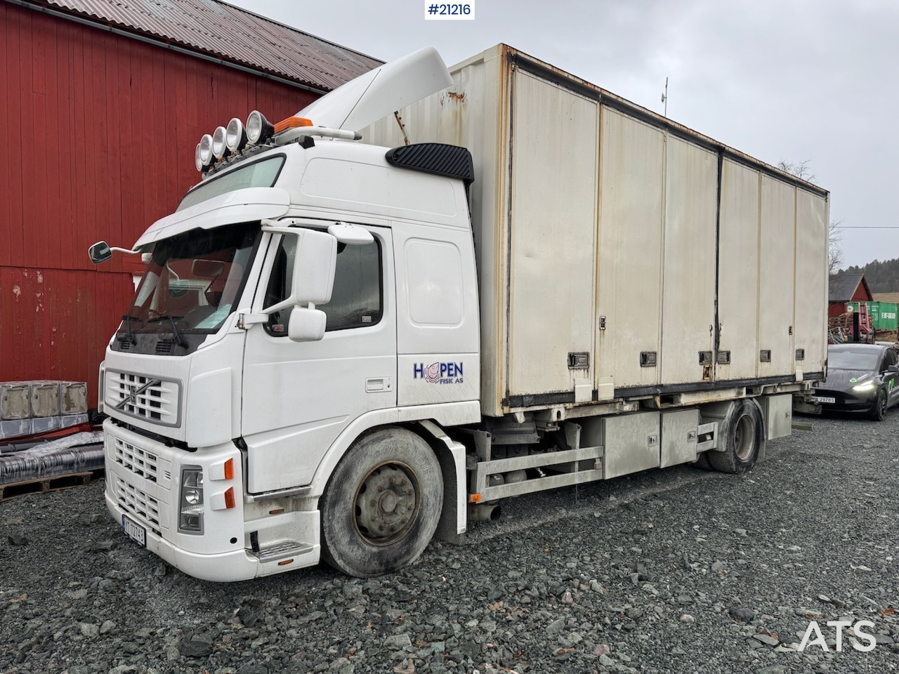 Volvo FM9 - Camión caja cerrada: foto 1 Volvo FM9 - Camión caja cerrada: foto 1