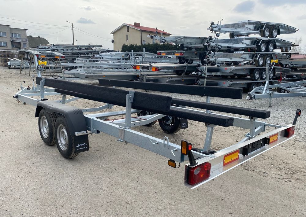 Boro PRZYCZEPA PODŁODZIOWA STYL AMERYKAŃSKI 7,30m - Remolque para barco: foto 3 Boro PRZYCZEPA PODŁODZIOWA STYL AMERYKAŃSKI 7,30m - Remolque para barco: foto 3