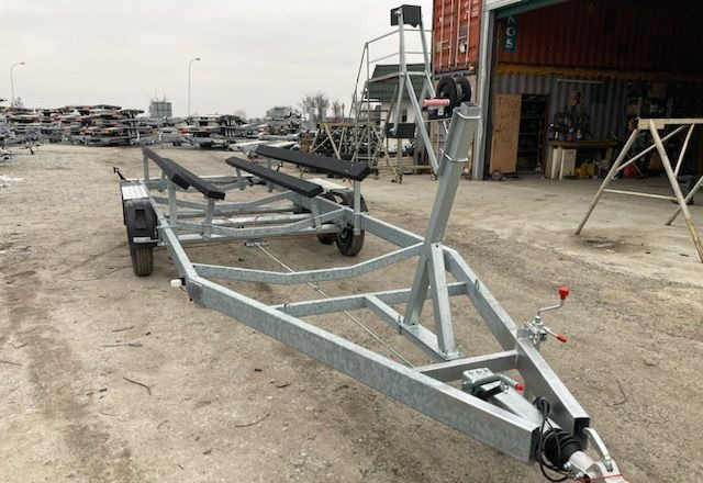 Boro Przyczepa PODŁODZIOWA 7,80M! - Remolque para barco: foto 1 Boro Przyczepa PODŁODZIOWA 7,80M! - Remolque para barco: foto 1