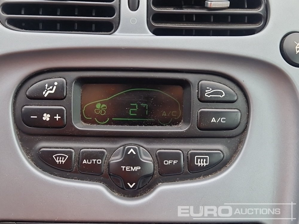 Coche 2004 Citroen Xsara Picasso: foto 22