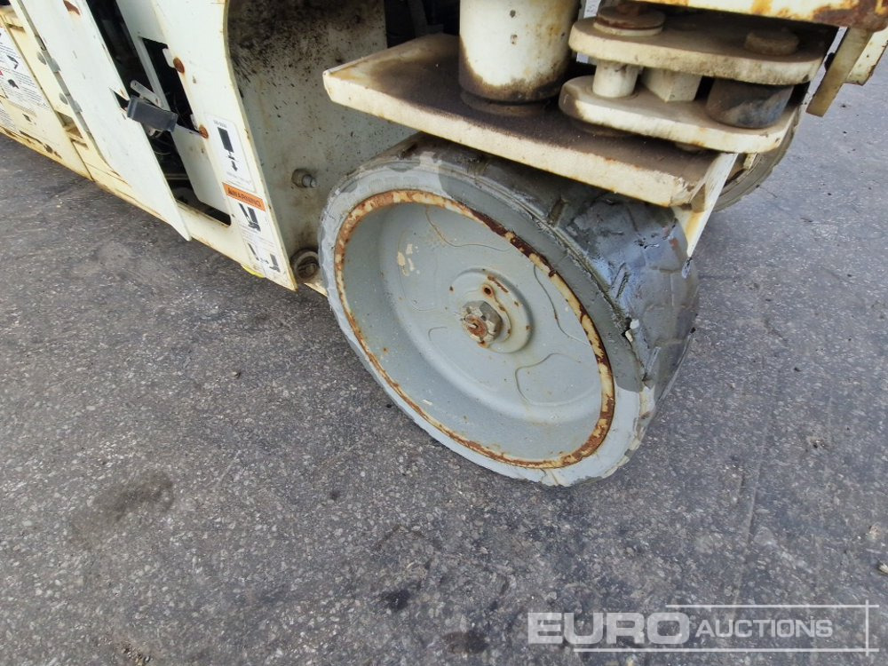 2012 Genie GS-3232 - Plataforma de tijeras: foto 5 2012 Genie GS-3232 - Plataforma de tijeras: foto 5