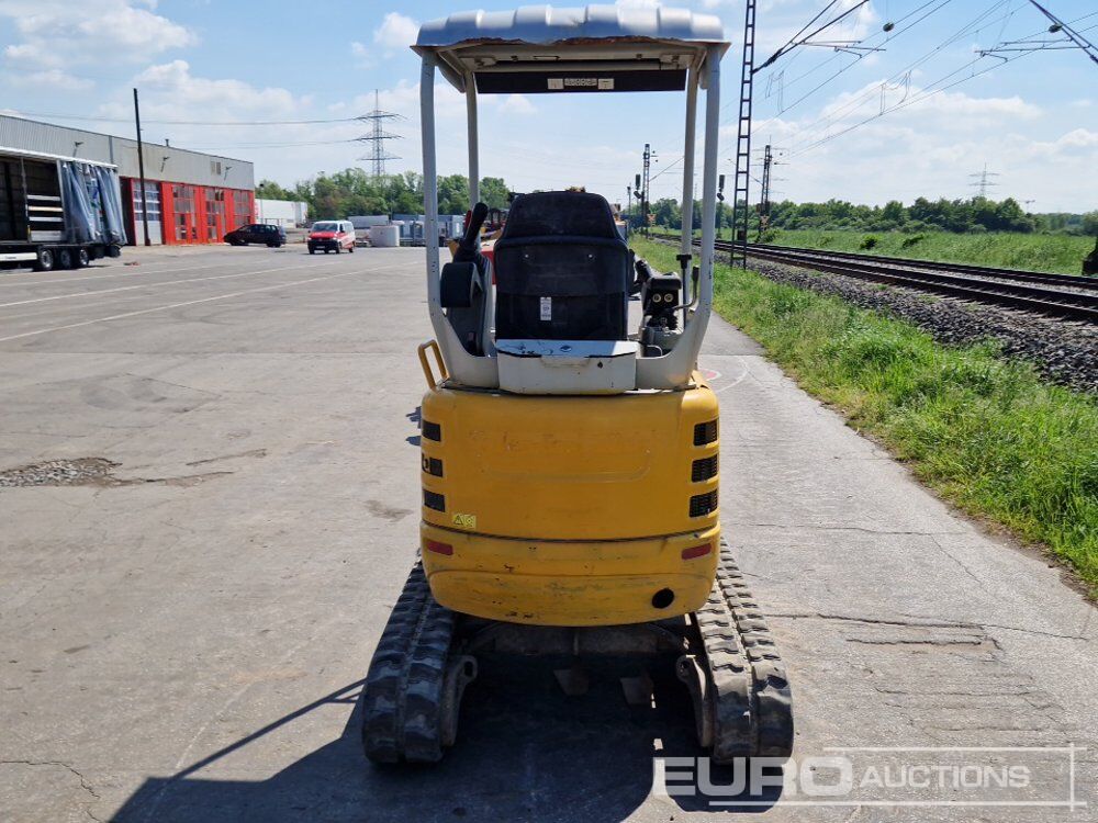 2013 Takeuchi TB215R - Miniexcavadora: foto 4 2013 Takeuchi TB215R - Miniexcavadora: foto 4