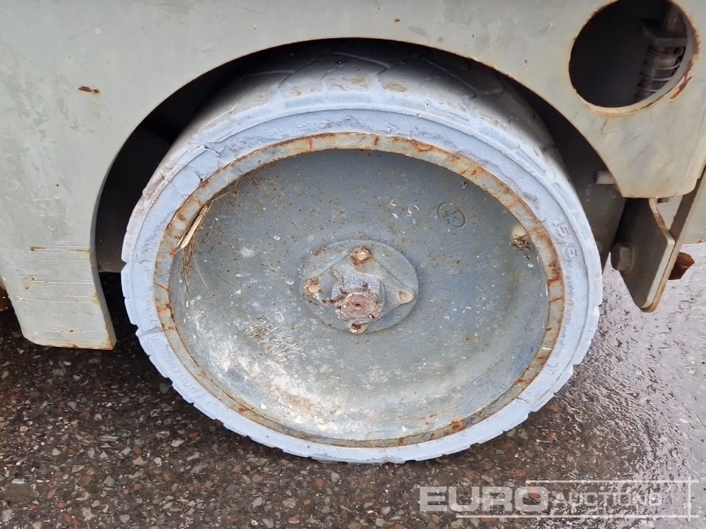 Plataforma de tijeras 2014 Haulotte Compact 8: foto 7