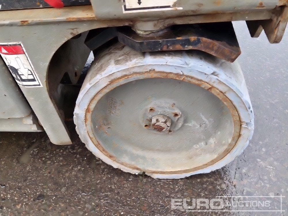 Plataforma de tijeras 2014 Haulotte Compact 8: foto 9