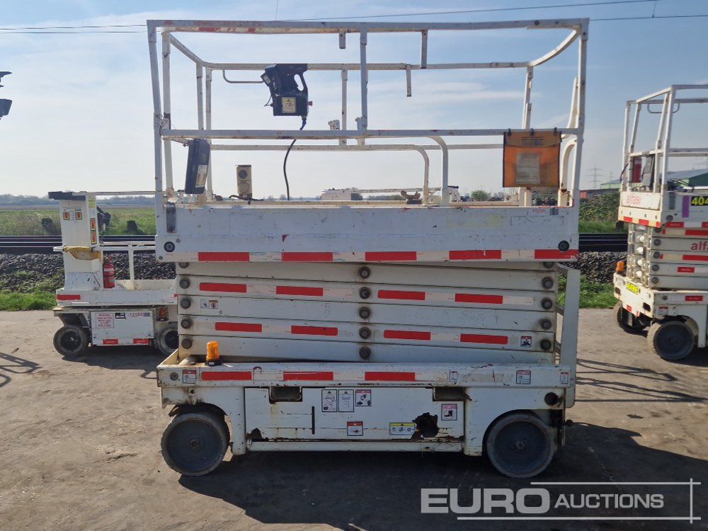 2015 Haulotte Compact 14 - Plataforma elevadora: foto 2 2015 Haulotte Compact 14 - Plataforma elevadora: foto 2