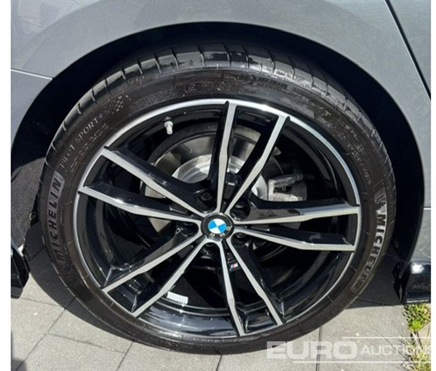 Coche 2023 BMW 3 Series: foto 8
