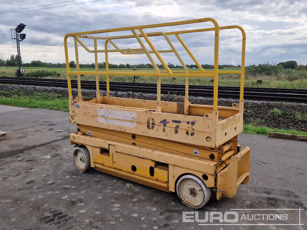 Electric Scissor Lift (Incomplete) - Plataforma elevadora: foto 3 Electric Scissor Lift (Incomplete) - Plataforma elevadora: foto 3