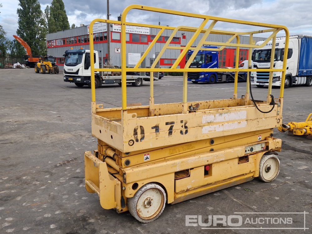Electric Scissor Lift (Incomplete) - Plataforma elevadora: foto 4 Electric Scissor Lift (Incomplete) - Plataforma elevadora: foto 4