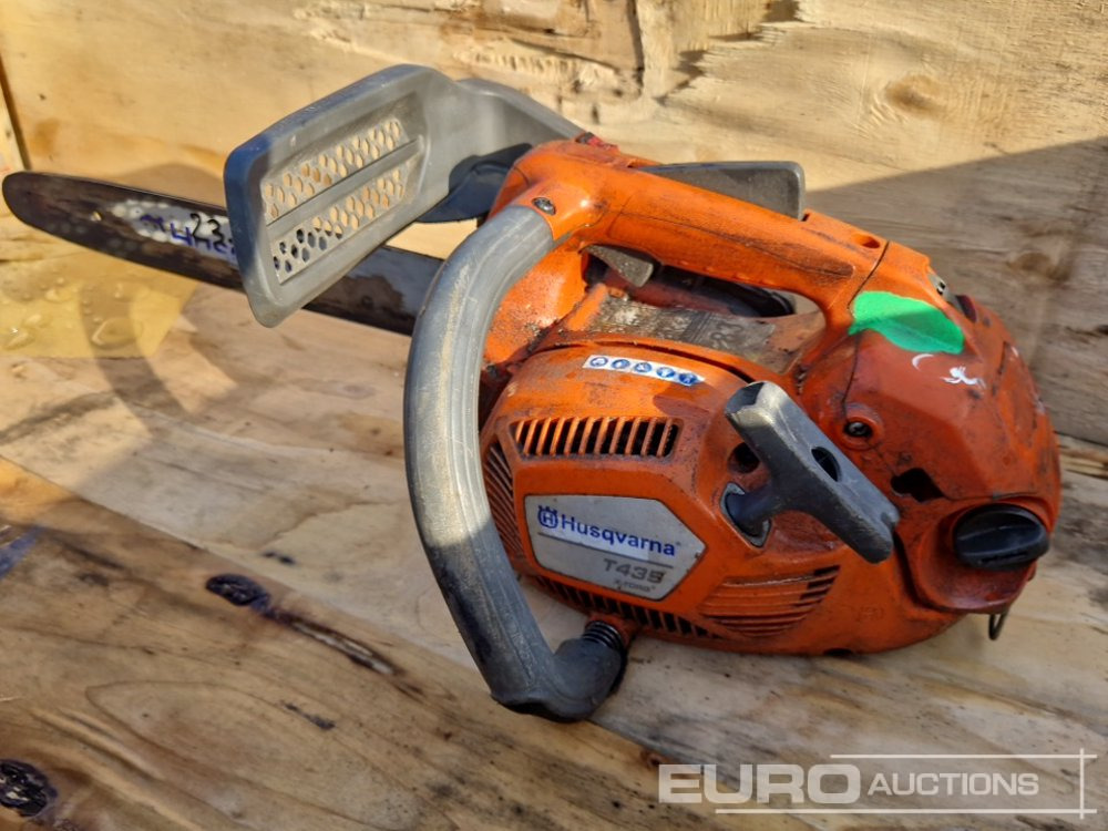Husqvarna Chainsaws (2 of) - Equipo de construcción: foto 3 Husqvarna Chainsaws (2 of) - Equipo de construcción: foto 3