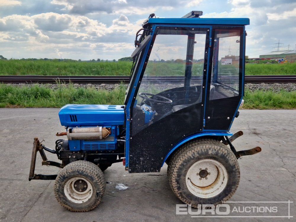 Iseki TX2160F - Tractor viñedo/ Frutero: foto 2 Iseki TX2160F - Tractor viñedo/ Frutero: foto 2