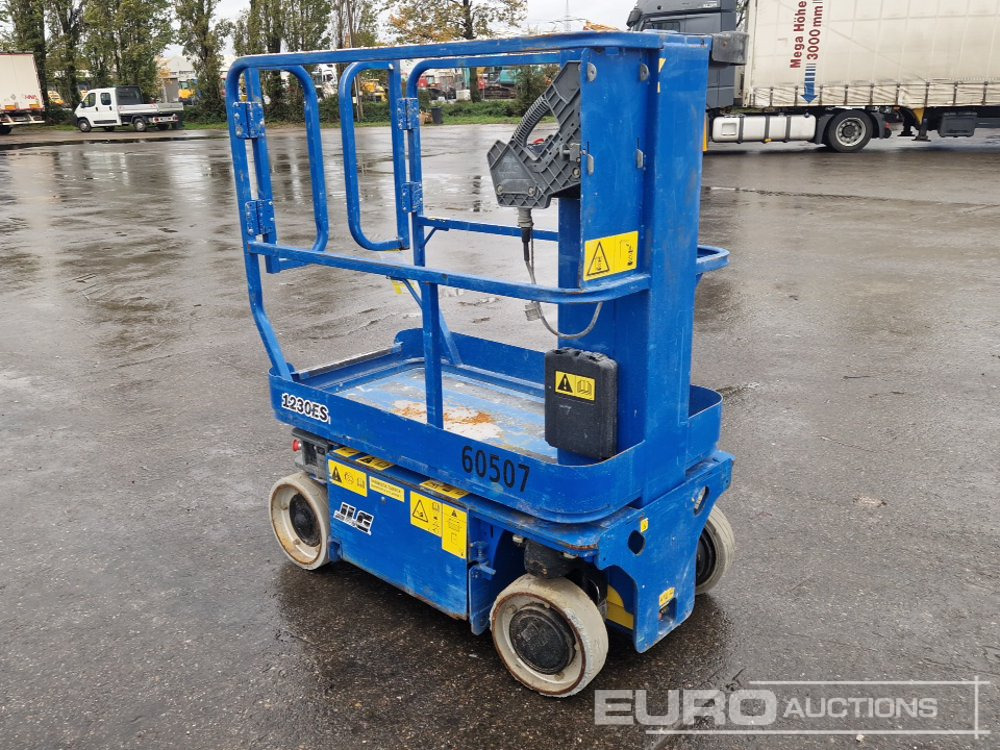 JLG 1230ES - Plataforma de mástil vertical: foto 3 JLG 1230ES - Plataforma de mástil vertical: foto 3