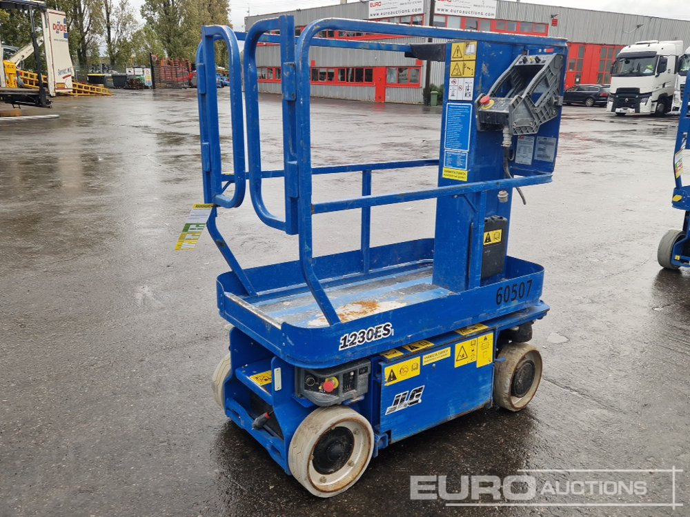 JLG 1230ES - Plataforma de mástil vertical: foto 1 JLG 1230ES - Plataforma de mástil vertical: foto 1