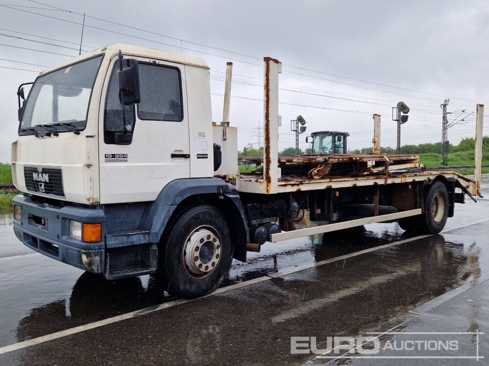 MAN 19.264 Beavertail Diesel Truck, Manual Gearbox - Camión caja abierta: foto 1 MAN 19.264 Beavertail Diesel Truck, Manual Gearbox - Camión caja abierta: foto 1