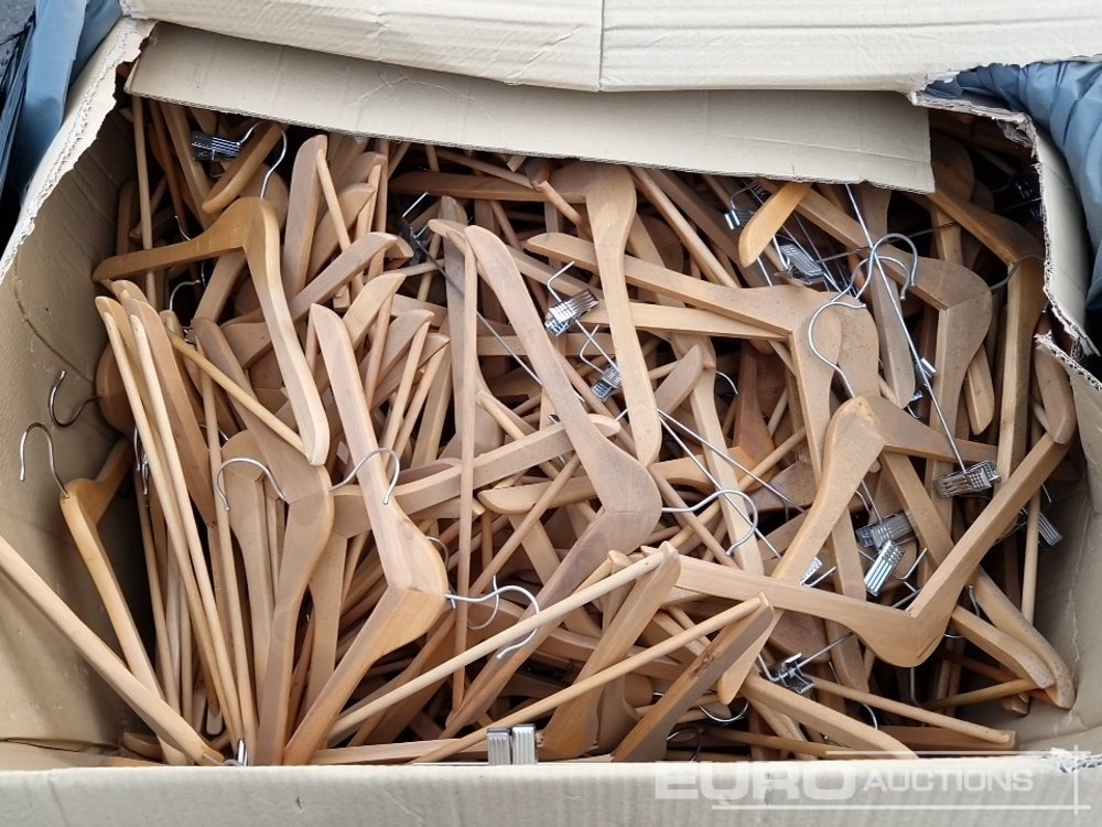 Pallet of Coat Hanger - Equipo de construcción: foto 3 Pallet of Coat Hanger - Equipo de construcción: foto 3