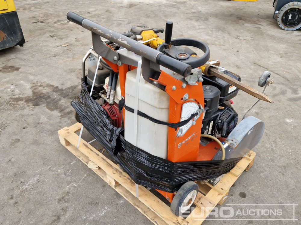 Pallet of Walk Behind Asphalt Saw, JCB Compressor with Compressed Air Hammer - Equipo de construcción: foto 3 Pallet of Walk Behind Asphalt Saw, JCB Compressor with Compressed Air Hammer - Equipo de construcción: foto 3