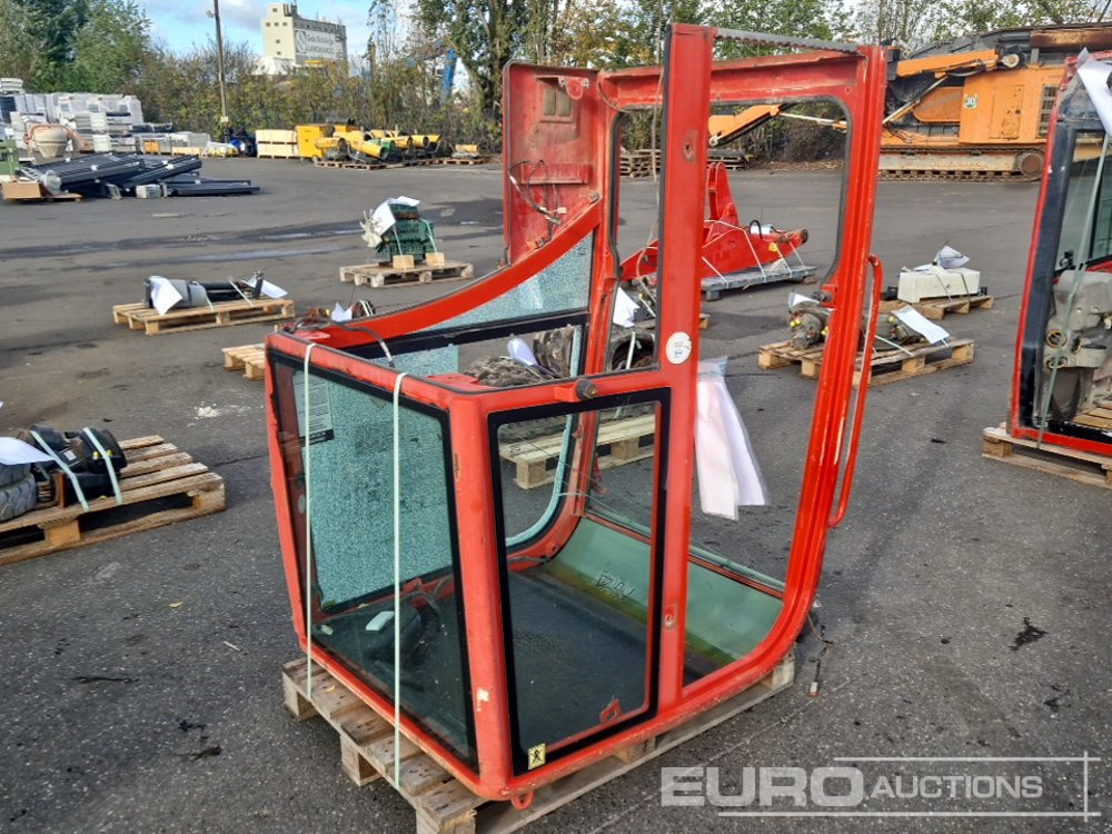 Cabin to suit Volvo ECR25 - Piezas de recambio para Excavadora: foto 2 Cabin to suit Volvo ECR25 - Piezas de recambio para Excavadora: foto 2