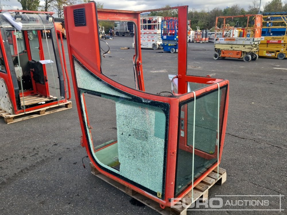 Cabin to suit Volvo ECR25 - Piezas de recambio para Excavadora: foto 1 Cabin to suit Volvo ECR25 - Piezas de recambio para Excavadora: foto 1