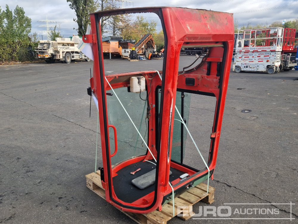 Cabin to suit Yanmar VIO20-4 - Piezas de recambio para Excavadora: foto 1 Cabin to suit Yanmar VIO20-4 - Piezas de recambio para Excavadora: foto 1
