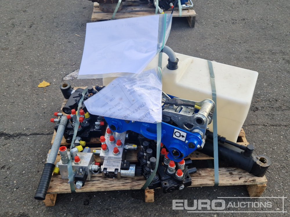 Spare Parts, Hydraulic Parts, Tank, Cylinder to suit ATN PIAF 880R - Piezas de recambio: foto 1 Spare Parts, Hydraulic Parts, Tank, Cylinder to suit ATN PIAF 880R - Piezas de recambio: foto 1
