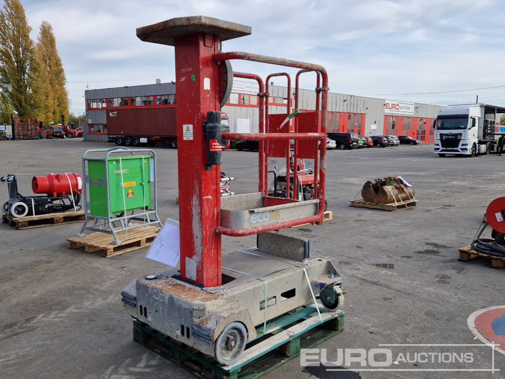 Power Tower Vertical Mast Lift - Plataforma de mástil vertical: foto 1 Power Tower Vertical Mast Lift - Plataforma de mástil vertical: foto 1