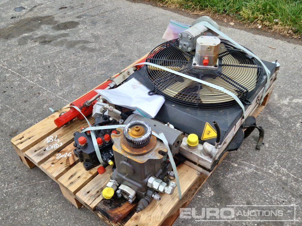 Spare Parts, Radiator to suit Volvo L30G - Equipo de construcción: foto 2 Spare Parts, Radiator to suit Volvo L30G - Equipo de construcción: foto 2