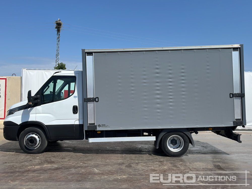 2020 Iveco Daily - Furgoneta con caja de lona: foto 2 2020 Iveco Daily - Furgoneta con caja de lona: foto 2