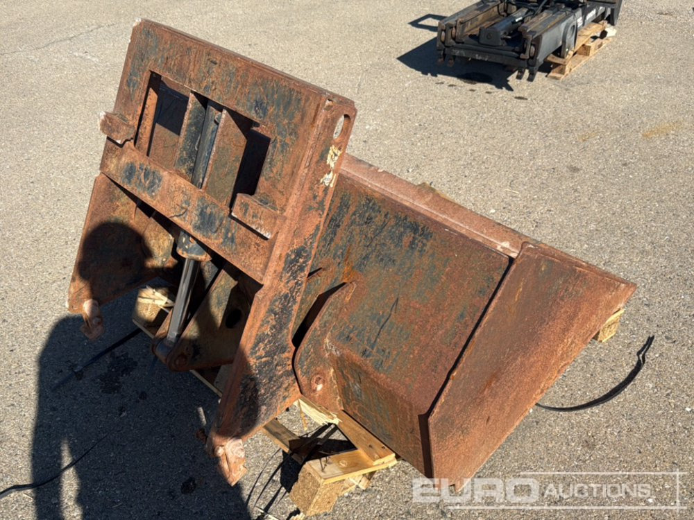 55" Cleaning Bucket to suit Forklift FEN 3-4-5 - Cazo: foto 4 55" Cleaning Bucket to suit Forklift FEN 3-4-5 - Cazo: foto 4