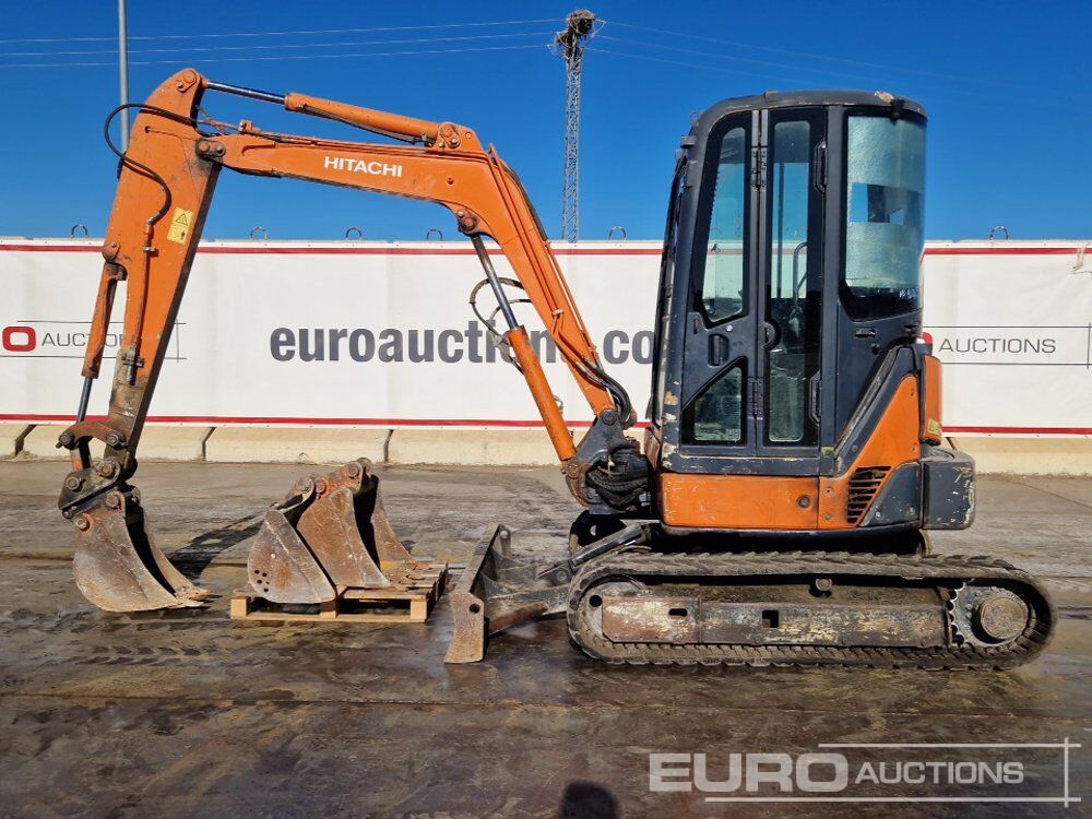 Hitachi ZX35U-2 - Miniexcavadora: foto 2 Hitachi ZX35U-2 - Miniexcavadora: foto 2
