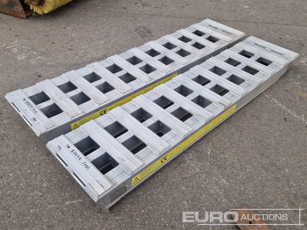 Loading Ramps - Equipo de construcción: foto 1 Loading Ramps - Equipo de construcción: foto 1