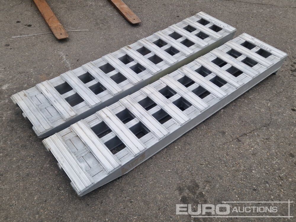Loading Ramps - Equipo de construcción: foto 3 Loading Ramps - Equipo de construcción: foto 3