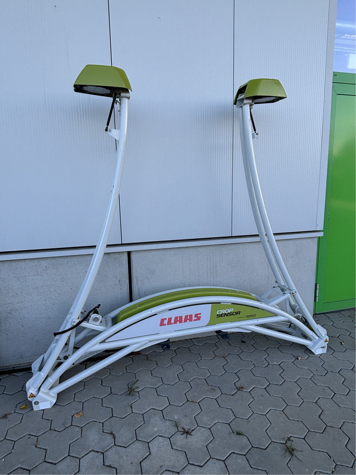 Claas Crop Sensor Isaria Frontanbau - Tractor: foto 1 Claas Crop Sensor Isaria Frontanbau - Tractor: foto 1