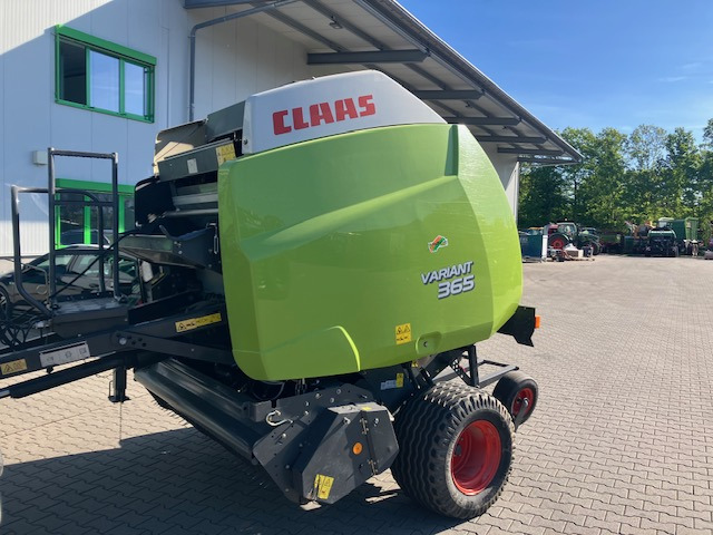 Claas Variant 365 - Maquinaria de henificación: foto 1 Claas Variant 365 - Maquinaria de henificación: foto 1
