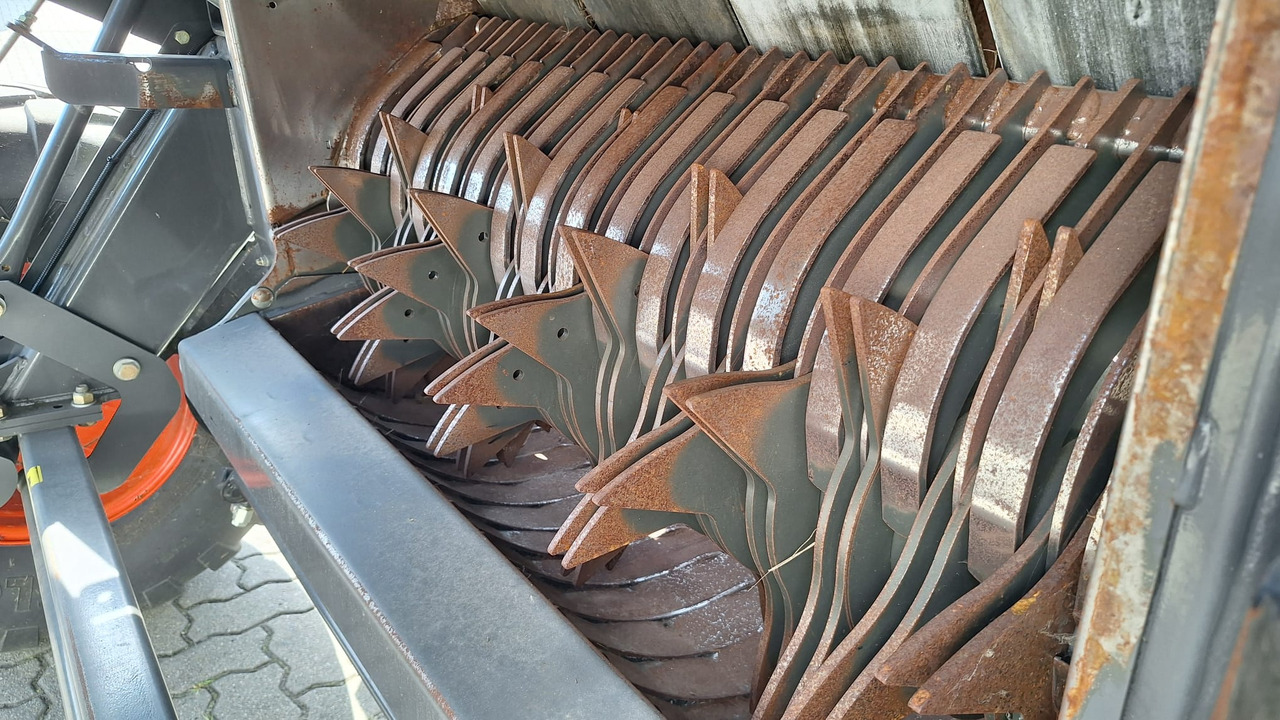 Claas Variant 485 RC - Maquinaria de henificación: foto 5 Claas Variant 485 RC - Maquinaria de henificación: foto 5