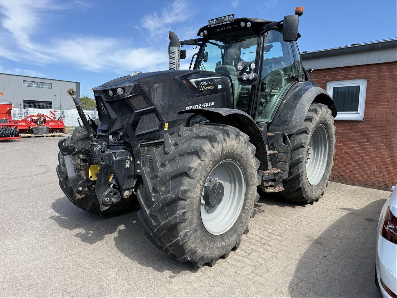 Deutz-Fahr 7250 TTV Warrior - Tractor: foto 1 Deutz-Fahr 7250 TTV Warrior - Tractor: foto 1