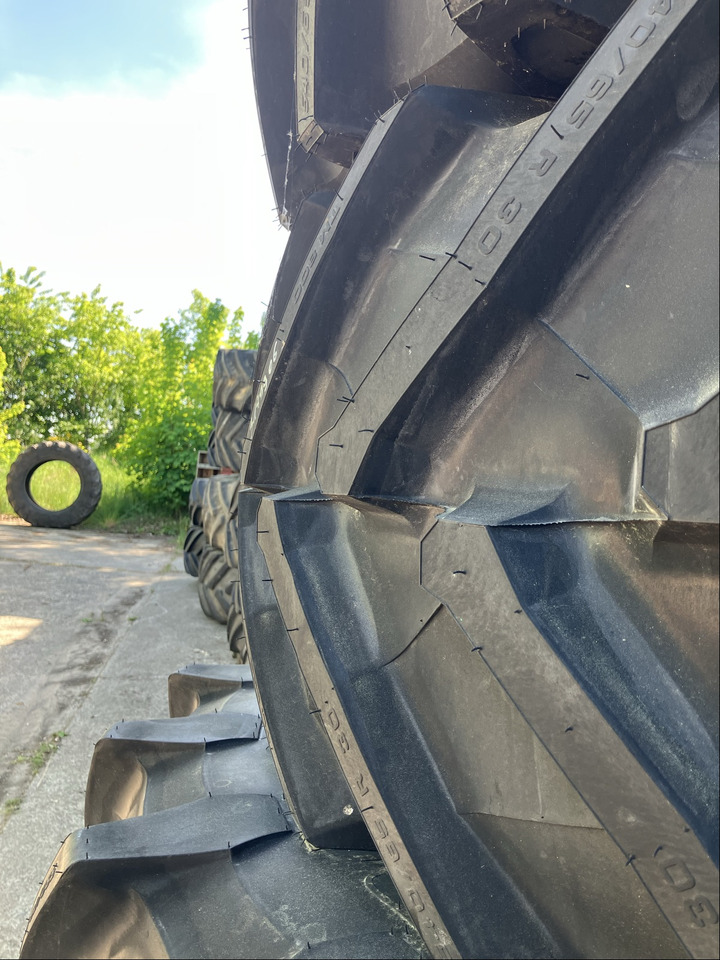 Fendt 580/70R42 u. 540/65R30 - Neumáticos y llantas: foto 2 Fendt 580/70R42 u. 540/65R30 - Neumáticos y llantas: foto 2