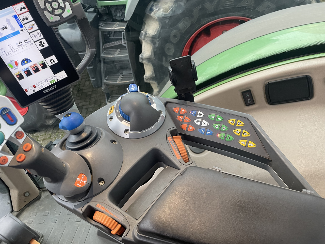 Fendt 718 Power Plus - Tractor: foto 3 Fendt 718 Power Plus - Tractor: foto 3