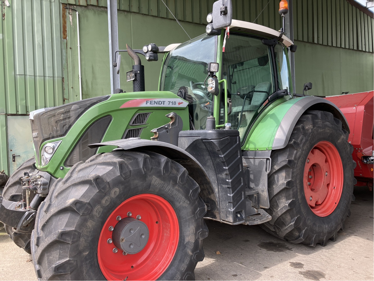 Fendt 718 Vario Profi Plus - Tractor: foto 1 Fendt 718 Vario Profi Plus - Tractor: foto 1