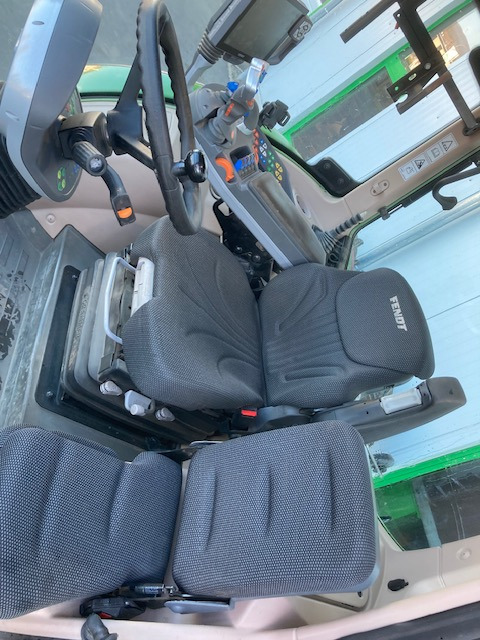 Fendt 718 Vario S4 Profi Plus - Tractor: foto 5 Fendt 718 Vario S4 Profi Plus - Tractor: foto 5
