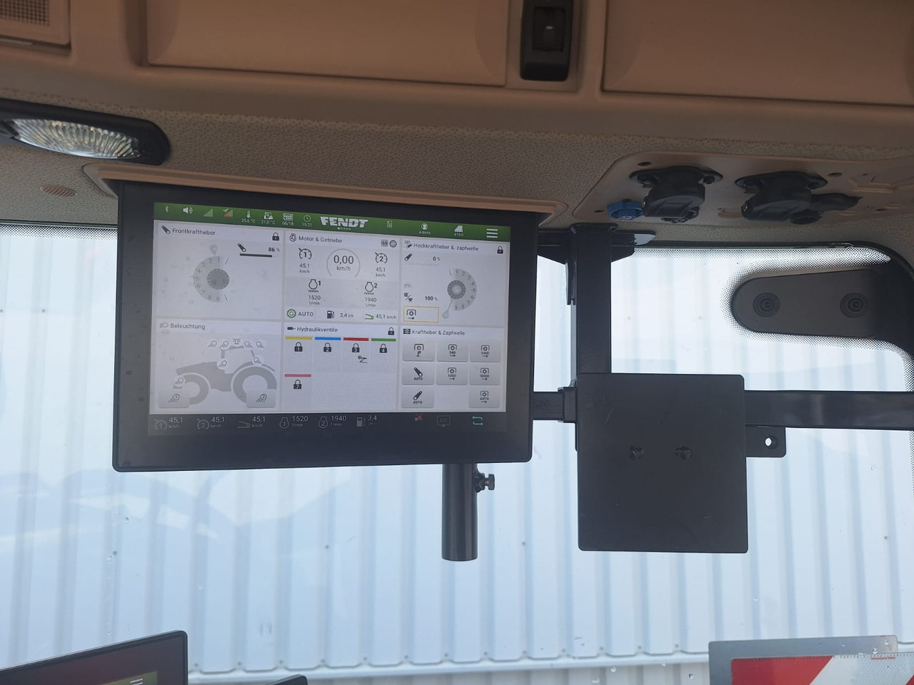 Fendt 724 Vario Gen6 Profi Setting2 - Tractor: foto 3 Fendt 724 Vario Gen6 Profi Setting2 - Tractor: foto 3