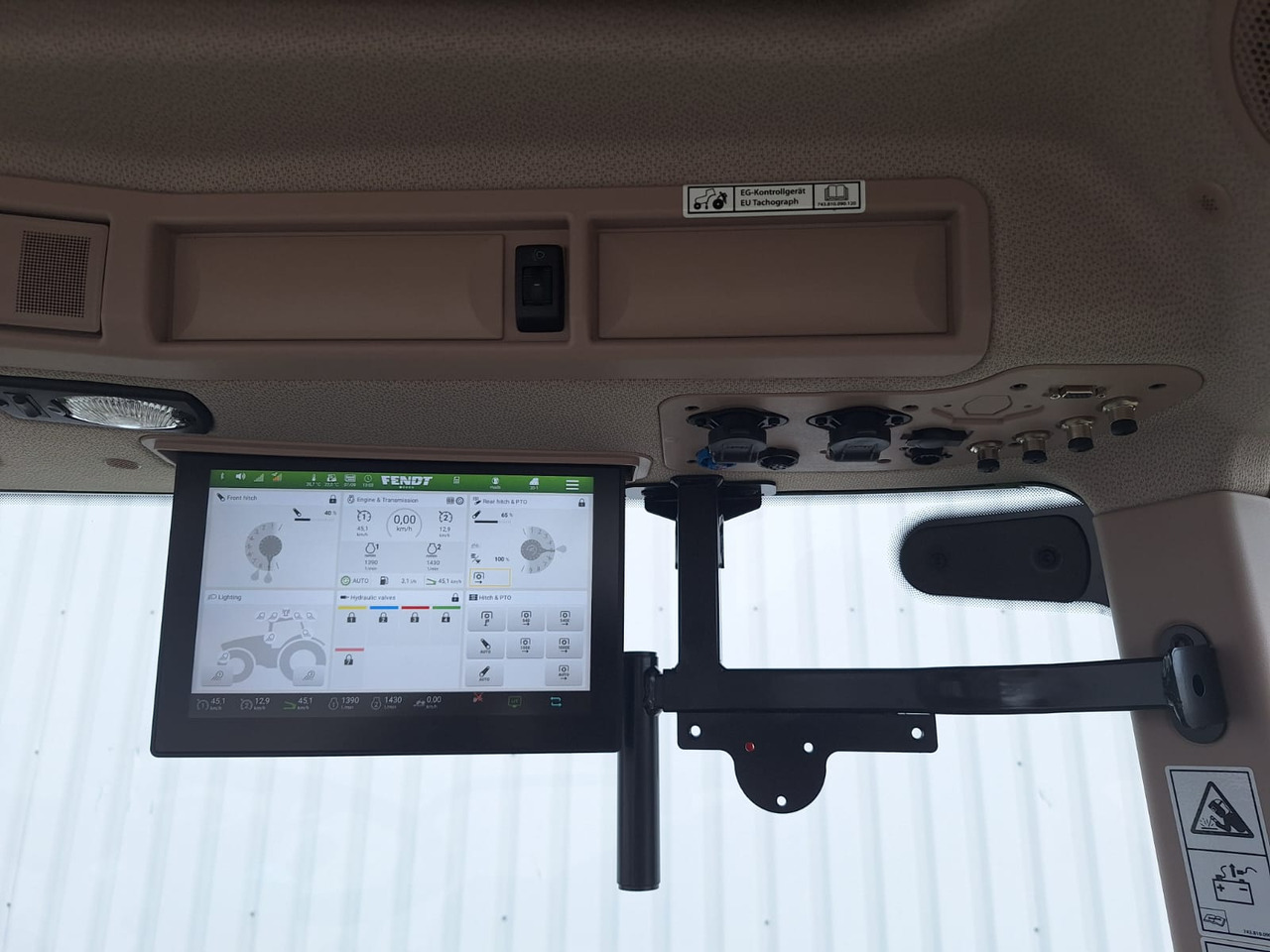 Fendt 724 Vario Gen6 Profi Setting2 - Tractor: foto 4 Fendt 724 Vario Gen6 Profi Setting2 - Tractor: foto 4