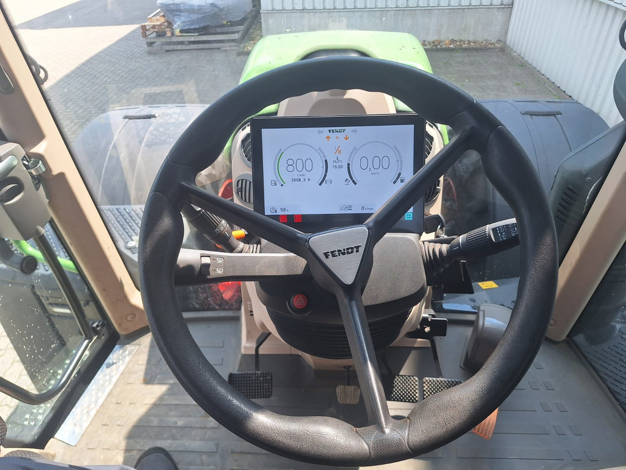 Fendt 724 Vario Gen6 Profi Setting2 - Tractor: foto 2 Fendt 724 Vario Gen6 Profi Setting2 - Tractor: foto 2