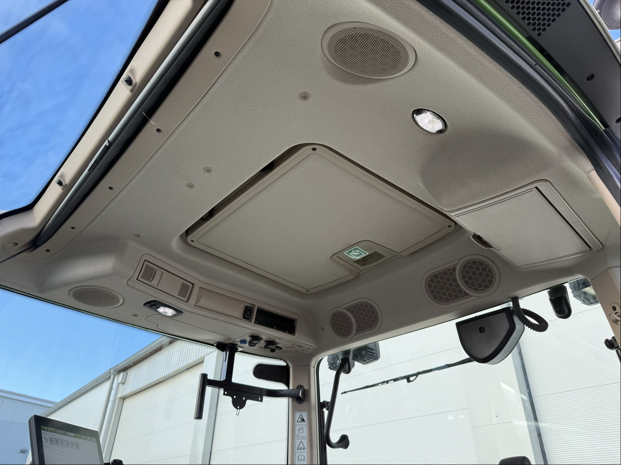 Fendt 724 Vario Gen6 ProfiPlus - Tractor: foto 4 Fendt 724 Vario Gen6 ProfiPlus - Tractor: foto 4