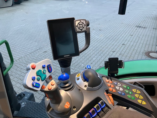 Fendt 724 Vario S4 Profi - Tractor: foto 2 Fendt 724 Vario S4 Profi - Tractor: foto 2