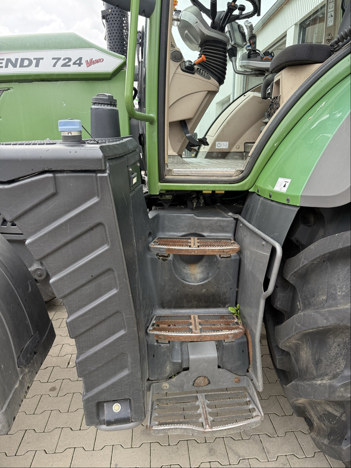 Tractor Fendt 724 Vario S4 Profi: foto 15