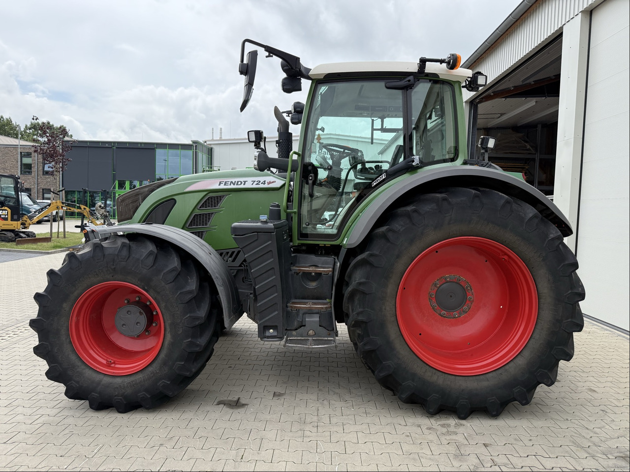 Tractor Fendt 724 Vario S4 Profi: foto 8