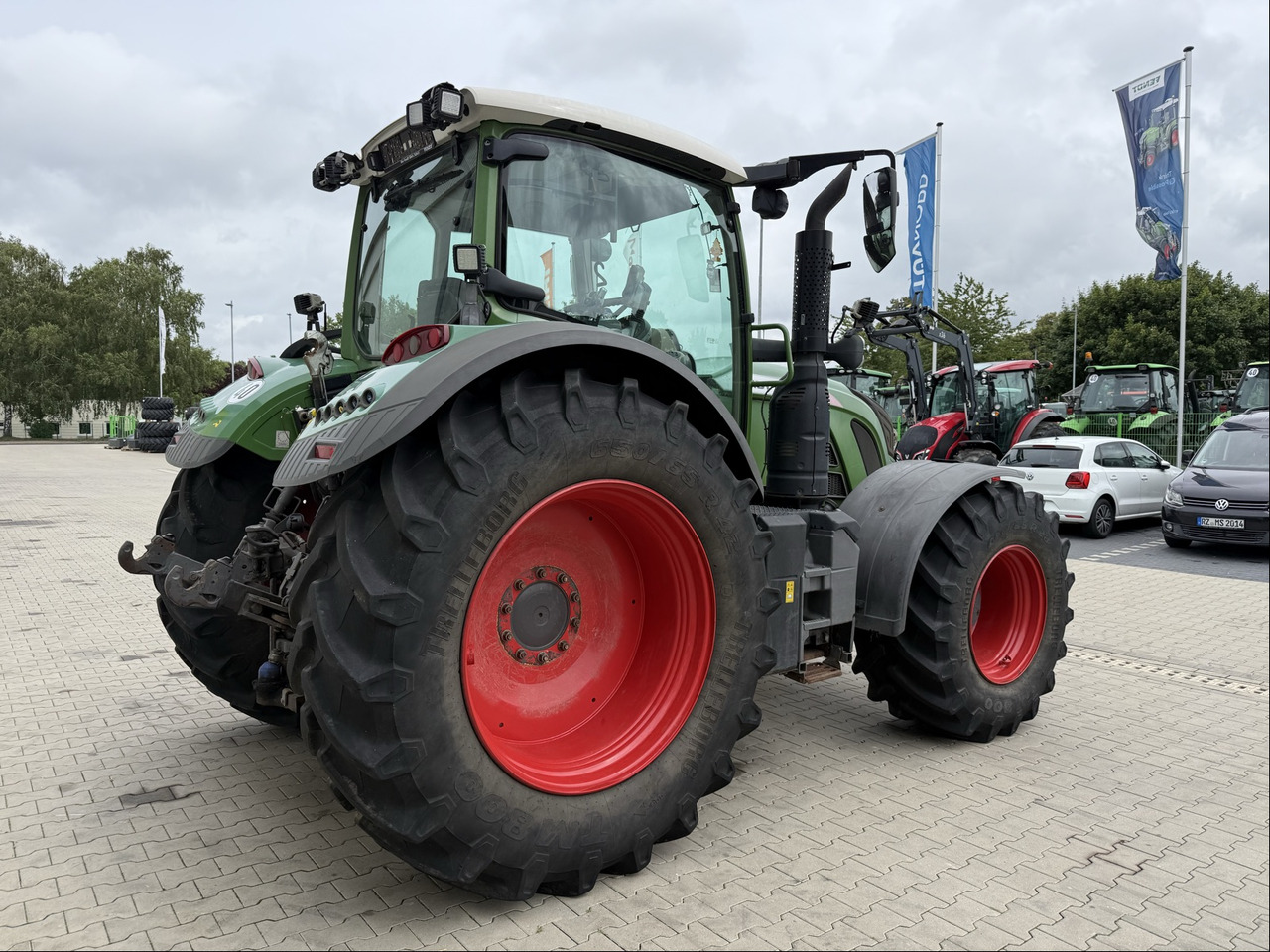 Tractor Fendt 724 Vario S4 Profi: foto 6