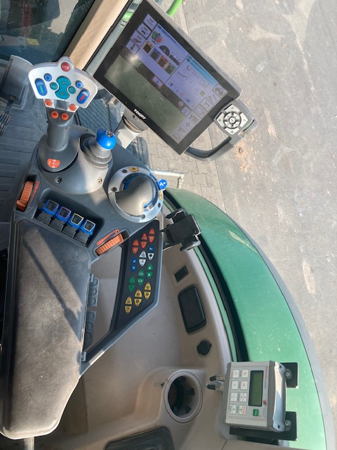 Fendt 724 Vario S4 Profi - Tractor: foto 4 Fendt 724 Vario S4 Profi - Tractor: foto 4