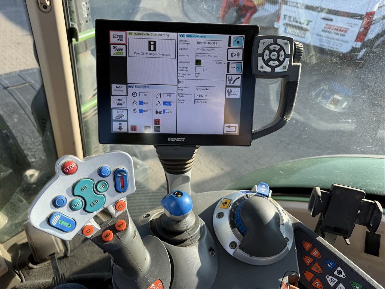 Fendt 724 Vario S4 ProfiPlus - Tractor: foto 3 Fendt 724 Vario S4 ProfiPlus - Tractor: foto 3